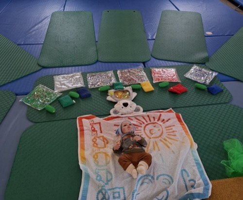 "Babys in Bewegung" (Kurssystem) - 7-9 Monate