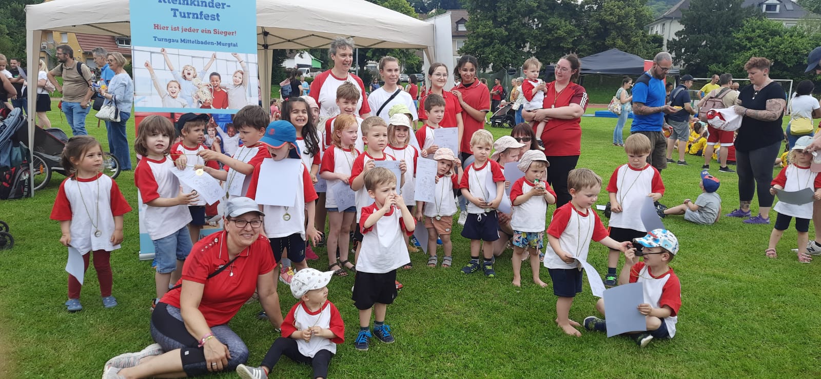Eltern-Kind-Kleinkinder Turnfest